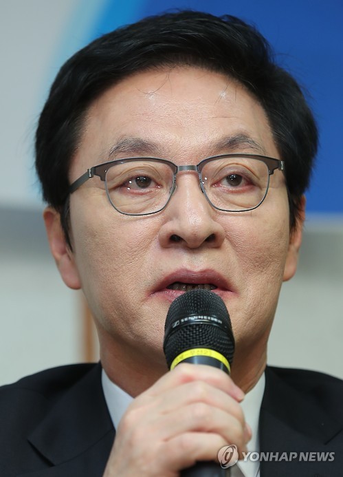 This undated file photo shows former lawmaker Chung Doo-un. (Yonhap)