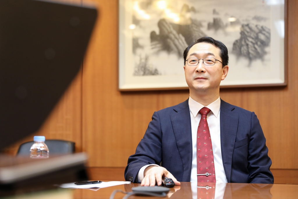 Deputy Foreign Minister Kim Gunn speaks during virtual talks with his U.S. counterpart, David Stilwell, assistant secretary of state for Asia and Pacific affairs, in this photo provided by Seoul's foreign ministry on Aug. 12, 2020. (PHOTO NOT FOR SALE) (Yonhap)