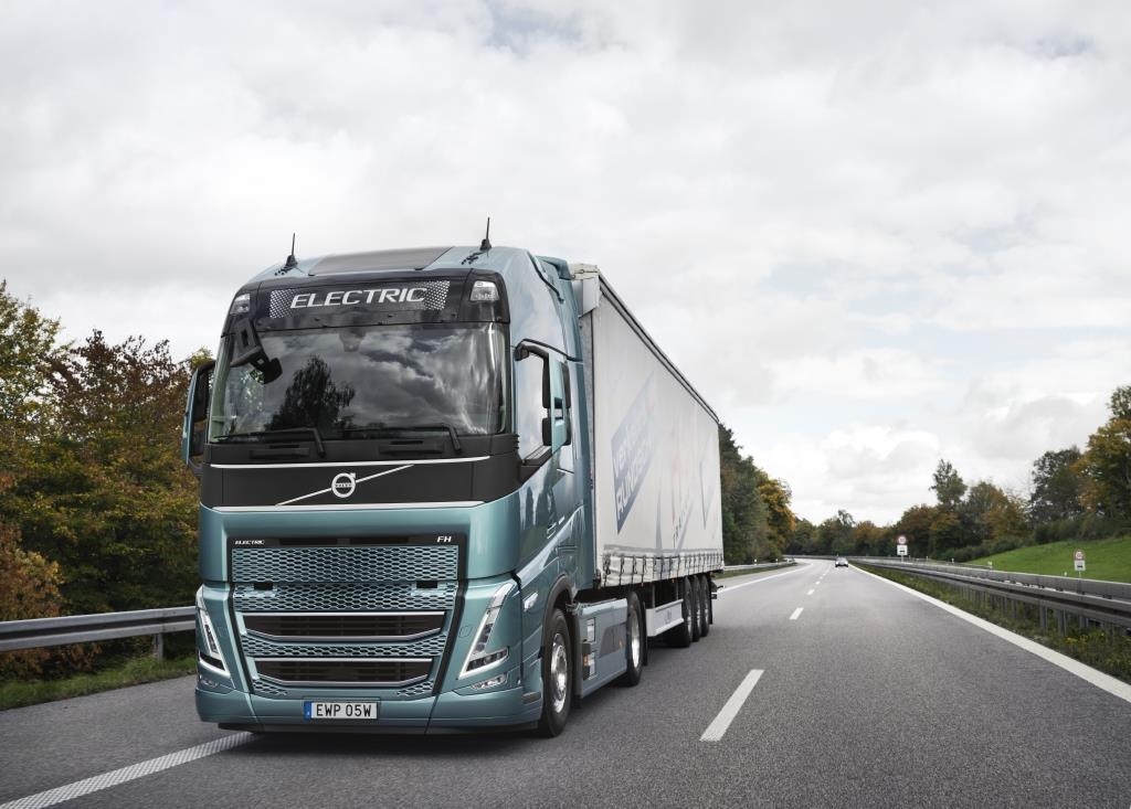 This file photo provided by Volvo Trucks Korea shows an electrified truck running on a road in Europe. (PHOTO NOT FOR SALE) (Yonhap)