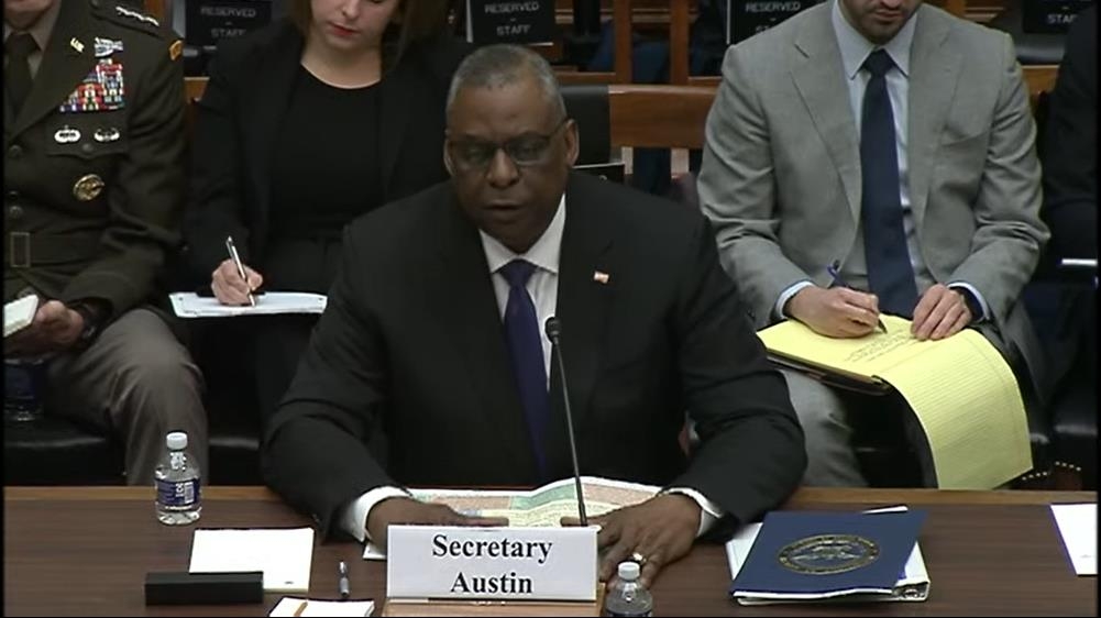 U.S. Secretary of Defense Lloyd Austin answers questions in a House armed services committee hearing in Washington on April 5, 2022, in this captured image. (Yonhap)