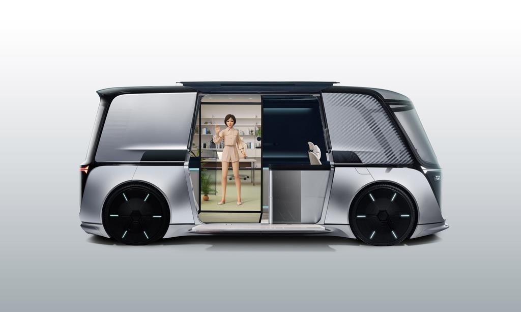 This image, provided by LG Electronics Inc. on Jan. 24, 2022, is of the Omnipod, a self-driving autonomous home on wheels. (PHOTO NOT FOR SALE) (Yonhap)