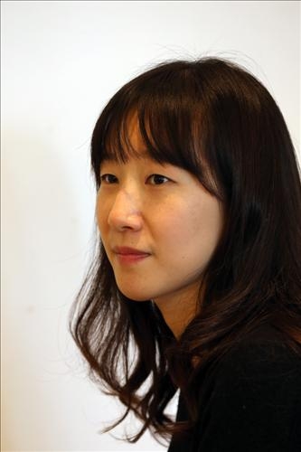 소설가 백수린 "진부한 얘기 새롭게 들려주고 싶어요" - 3