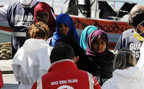 EU, '지중해 난민참사'장관회의…이탈리아, 정상회의제안 - 3