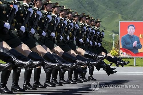 미리보는 中열병식…지상·공중서 70분간 '군사굴기쇼' - 2