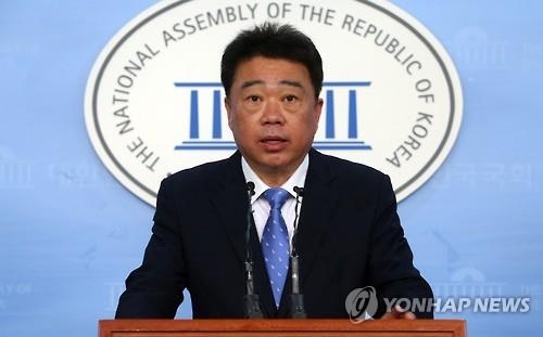 정치권 '역사전쟁'…내주 '교과서국정화' 앞두고 충돌 - 3