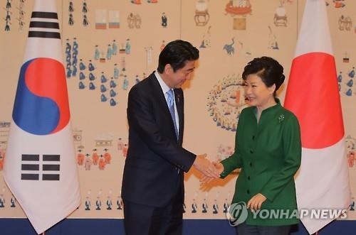 한일정상회담, '위안부 빼자·점심 따위로 국익포기못해' 진통(종합) - 2