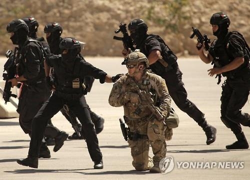 美공화 매파의원들 "IS격퇴 위해 최대 10만명 지상군 투입해야" - 3