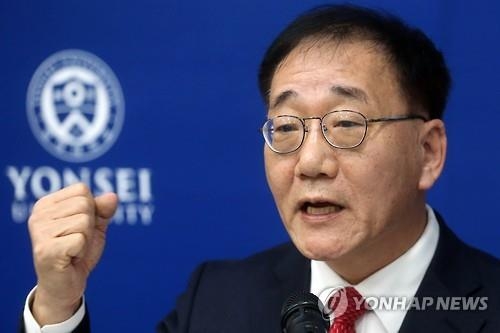 김용학 연대총장 취임…"학생 상상력·창의력 키울것" - 2
