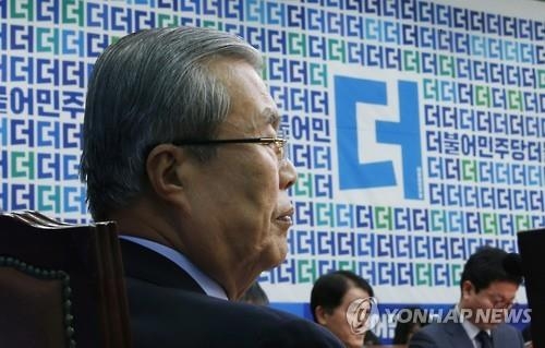 김종인, 전북 방문…영입인사 '더불어콘서트' - 2