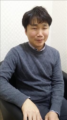 오카리나 연주로 봉사하는 시각장애 공무원 - 2
