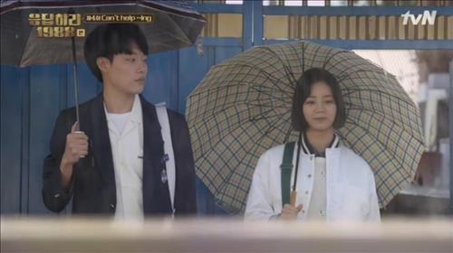'응팔' 류준열 "박보검과 신경전 전혀 없었어요" - 3