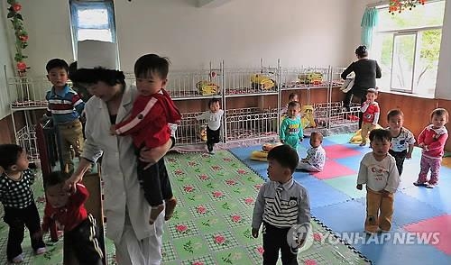세계식량계획 "북한 영유아 영양불균형 탓 발육부진" - 2
