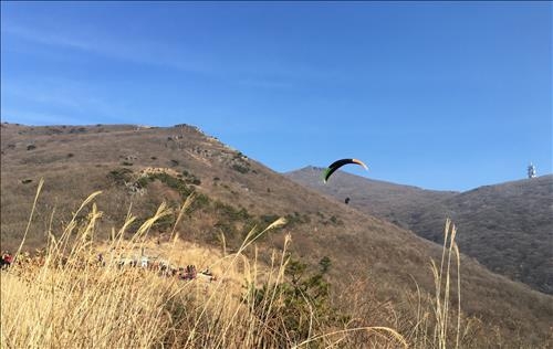 무등산서 패러글라이딩·행글라이딩 활공 비행 10년간 금지 - 2