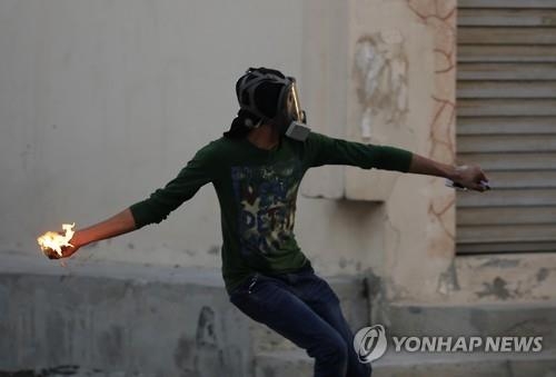 바레인 당국, 미국 기자 4명 체포…"불법 입국 혐의" - 2