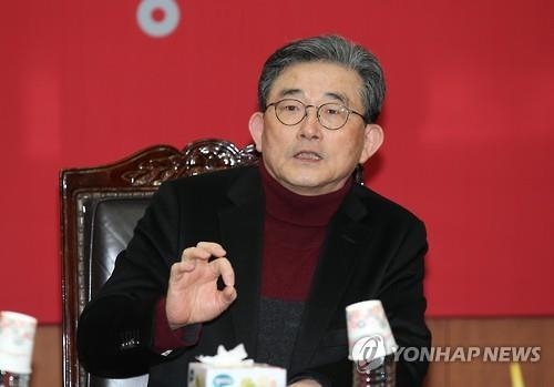 이한구 "광역시도별 1~3개 지역구에 우선추천제 적용" - 2