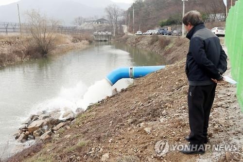 한강물 끌어온 강화도…올해는 물 부족 시름 덜어 - 2