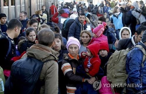 '벌써 7만5천명 유입'…따뜻한 봄 오면 유럽 난민위기 재점화 - 2