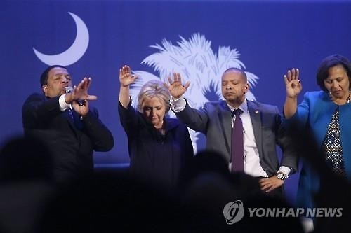 힐러리, 내일 사우스캐롤라이나 경선서 샌더스에 50%P 앞서 - 2