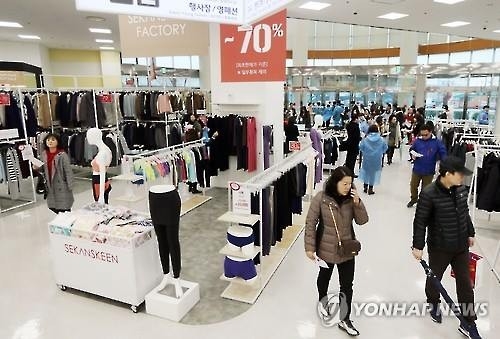 중국인 소비성향 바뀐다…"명품↓해외직구↑건강식품↑"< FT> - 2