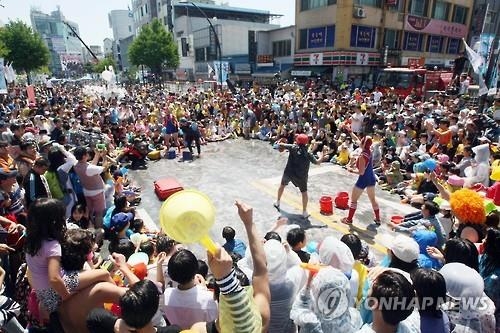춘천 5월은 '축제 만발'…상권 특수 기대 - 2