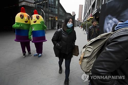中 에이즈 감염자 지방정부 상대 소송 첫 승소 - 2