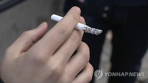 흡연여성 35% '자살충동'…남성보다 4배 더 우울 - 2