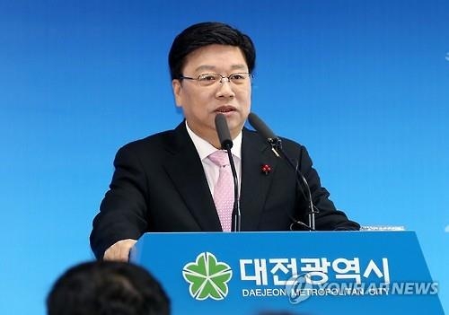권선택 대전시장 "정무부시장 인선 서두르되 신중"(종합) - 4