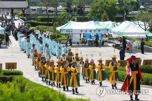 <카메라뉴스> 류인석 선생 순국 101주년 춘천 '의암제' - 3