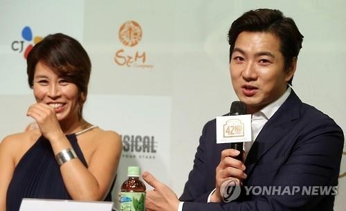 뮤지컬 데뷔 송일국 "꿈 이뤘다…공연 성공하면 탭댄스" - 3