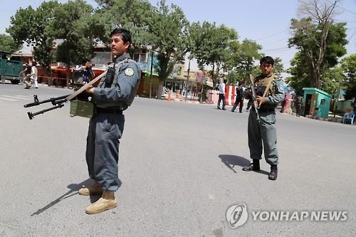 탈레반, 아프간 동부 법원서 자폭테러…10명 사망 - 2