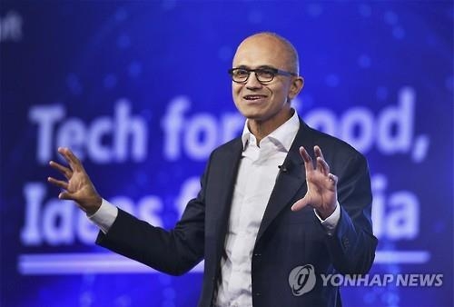 중국 향한 美 IT기업의 러브콜…애플·페북 이어 MS CEO도 방중 - 2