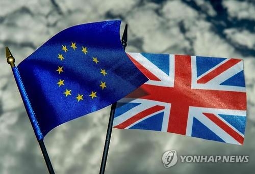 여성의원 피살 브렉시트 표심에 영향은…EU 잔류에 힘실리나 - 2