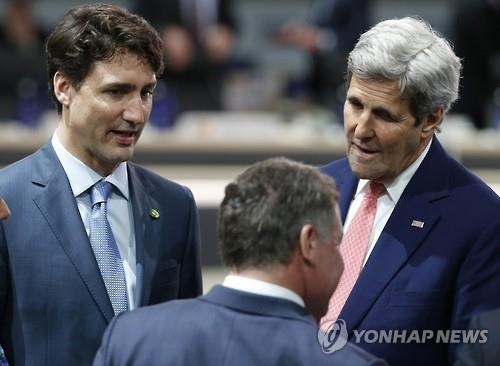 "英의원 살해는 민주주의에 대한 공격"…각계서 추모 물결 - 2