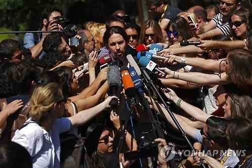 스페인 총선 출구조사 "반EU 신생정당 약진…과반의석 정당없어"(종합) - 2