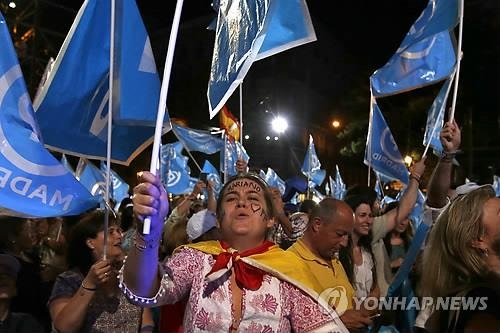 스페인 재총선 결과 6개월 전과 판박이…연정협상 진통 예상 - 3