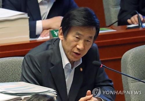 윤병세 "'사드 반대', 사실 아냐…정부내 긴밀한 협의 결과" - 2