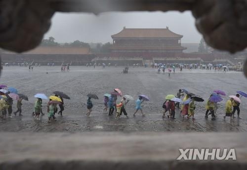 최악 '물난리' 베이징 또 폭우경보…기업들에 '조기퇴근' 권고 - 2