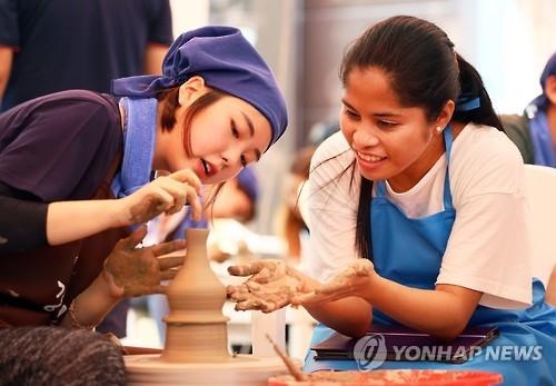 <주말 N 여행> 호남권: '비색의 신비' 강진 청자축제 "주말 이틀 남았어요" - 2