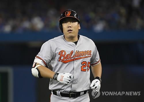 김현수, 추신수 보는 앞에서 시즌 4호 홈런 - 2