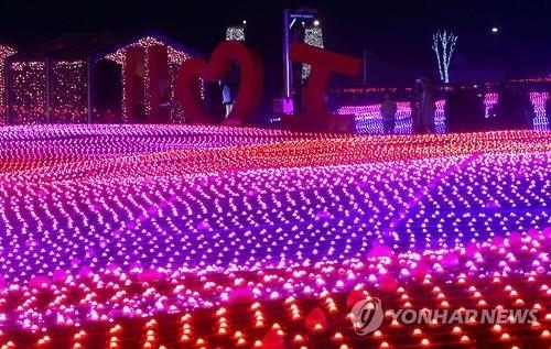 <주말 N 여행> 영남권: 부산 여름은 역시 '바다축제'…파도·음악·바람에 풍덩 - 5