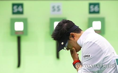 진종오 부모 "아쉬운 5위…주 종목에서는 金 딸 것으로 기대" - 3