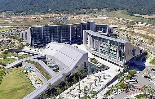 인사서류 조작·편법 수당지급…충남도 출연기관 감사 적발 - 2