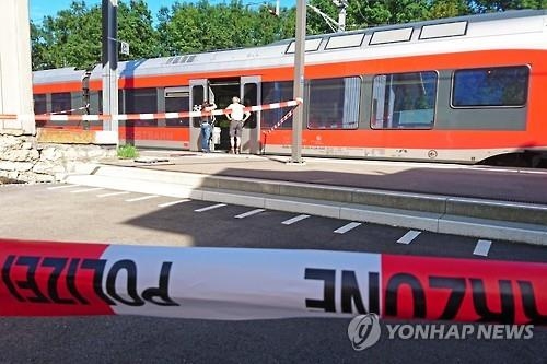 스위스 열차서 괴한 방화·칼부림…6명 부상(종합2보) - 2