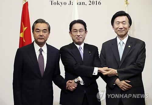 일본, 위안부 재단 10억엔 출연 각의 통과(종합) - 3