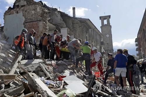 이탈리아 강진으로 최소 120명 사망…수천명 이재민(종합2보) - 3