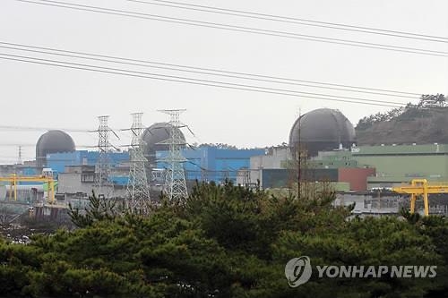 원전대형폐기물 최대 19년째 '임시보관'…관리비용 수백억원 - 2