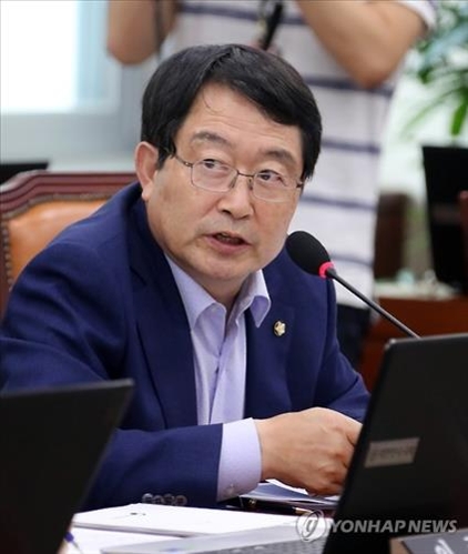 "방사청 고위직, 결재라인 빠져…방산비리 책임 피해" - 2