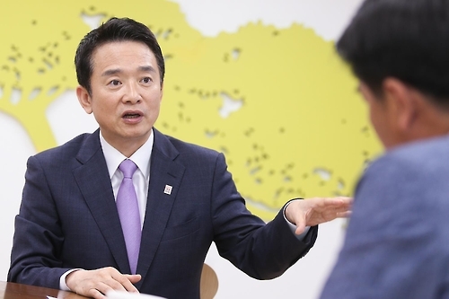 "핵무장 준비합시다"