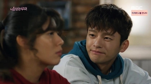 "대체불가"…'질투' 조정석 vs. '쇼핑왕' 서인국 - 6