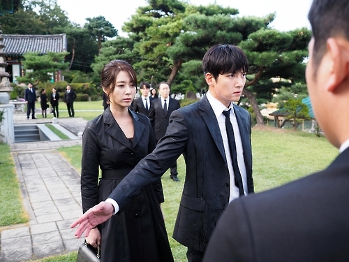 'THE K2' PD "송윤아 명연기, 드라마에 지장 초래할 정도" - 3